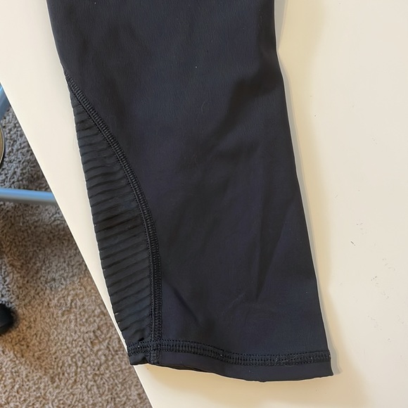 Black capris - Picture 2 of 3